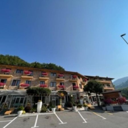 Hotel Iscla Edolo Exterior photo